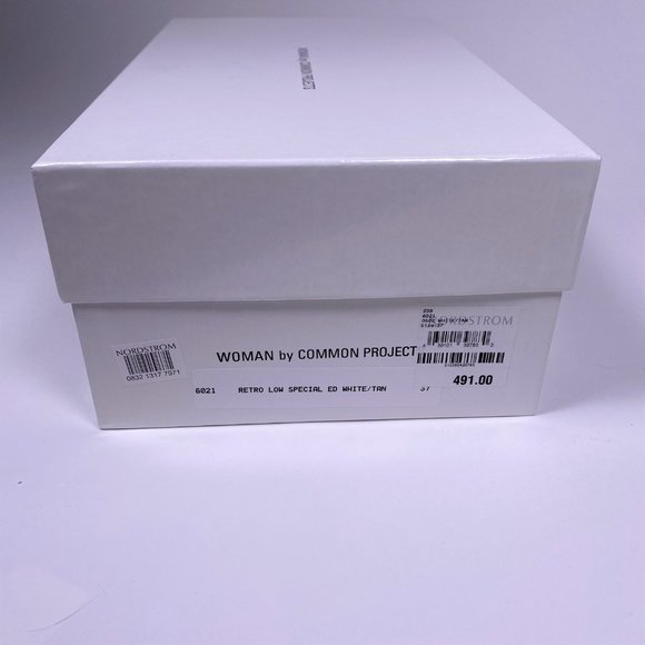 WOMAN by COMMON PROJECTS Retro Low Special Edition Sneakers - Picture 9 of 9